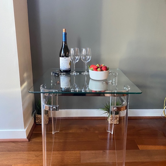 Modern glass table. Unique and stylish design. - Picture 7 of 8